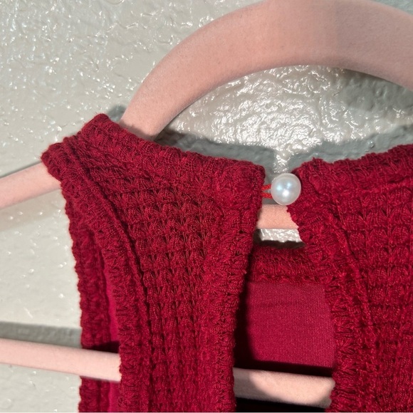 Red halter mini dress - Picture 6 of 9